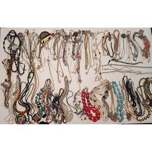 Vintage To Now Necklace Lot Of 113 Necklaces Gold Tone Avon Monet Estate Jewelry